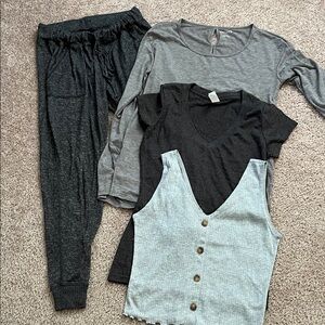 Grey womens bundle in small